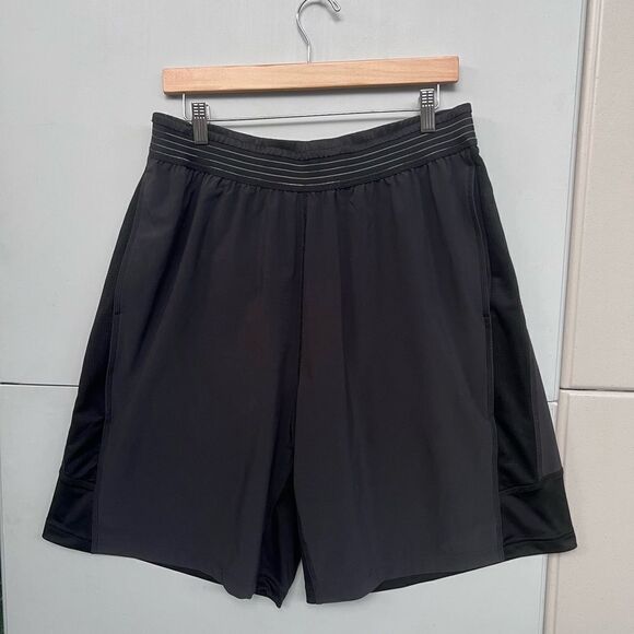 Nike Dri Fit Men Shorts size XL - Picture 1 of 4